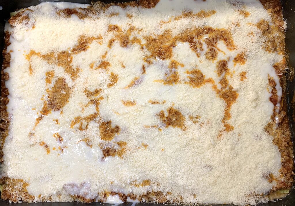 4:5 Step to do lasagne - bechamel+parmesan