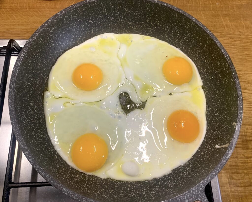 4 eggs