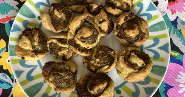 Shortcrust pastry roses with Pesto Barilla