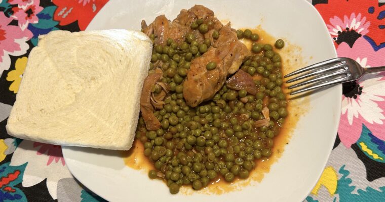 Chicken thighs with peas