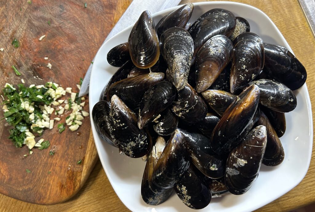 parsley + garlic + mussels