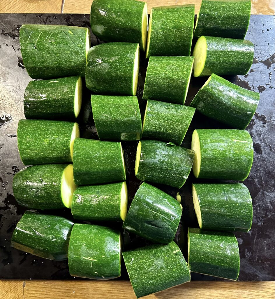 Wash and cut the courgettes