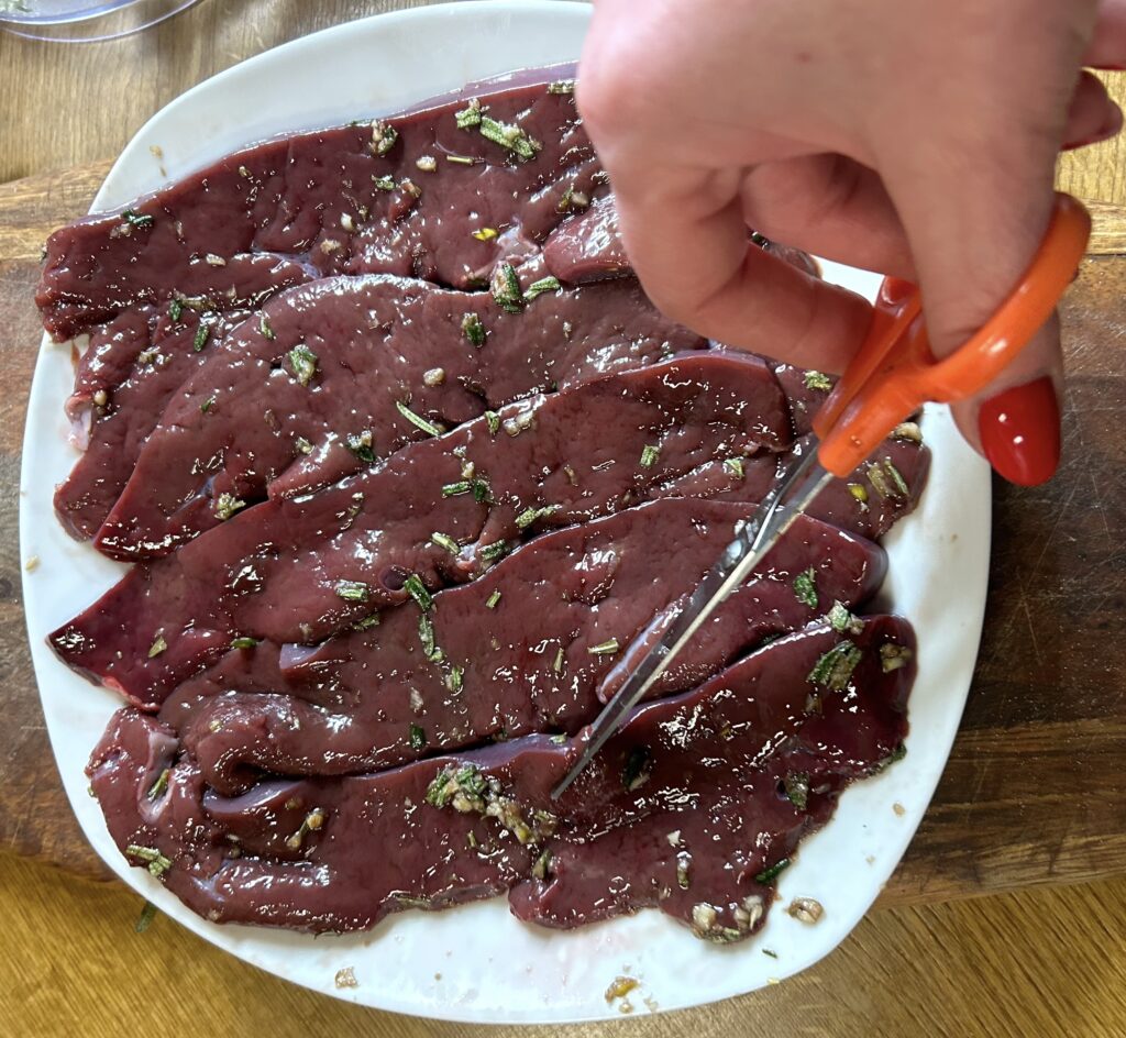 cut the slice of veal liver