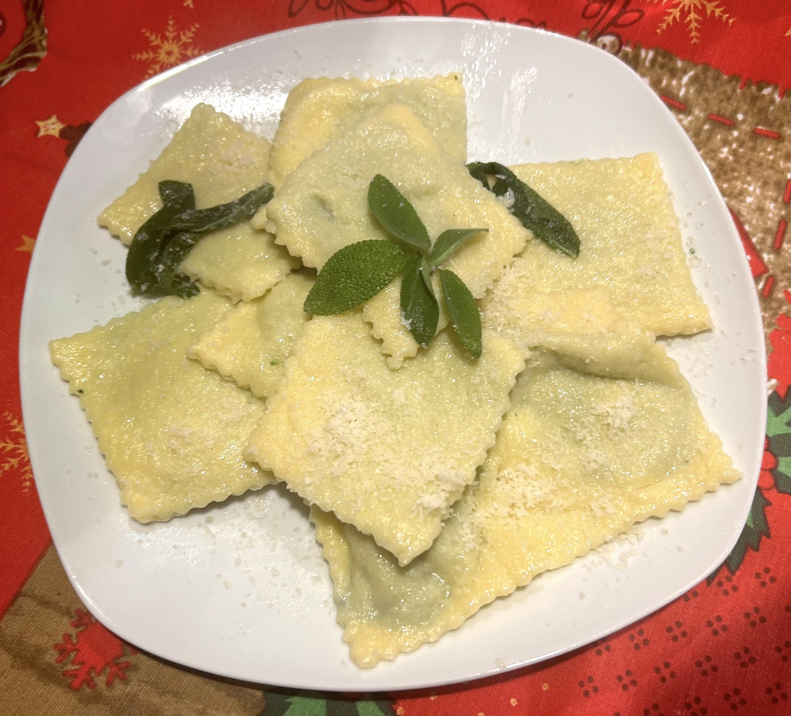 Ravioli with spinach and ricotta