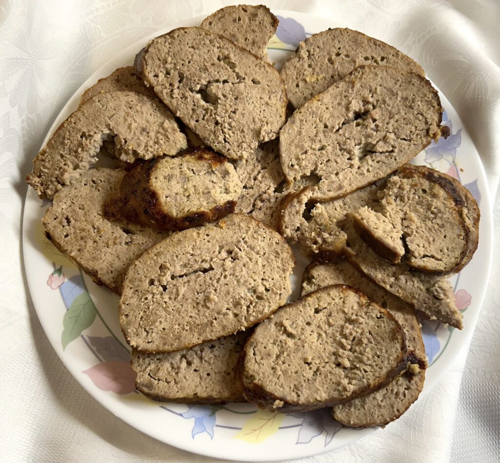 meatloaf cut into slices