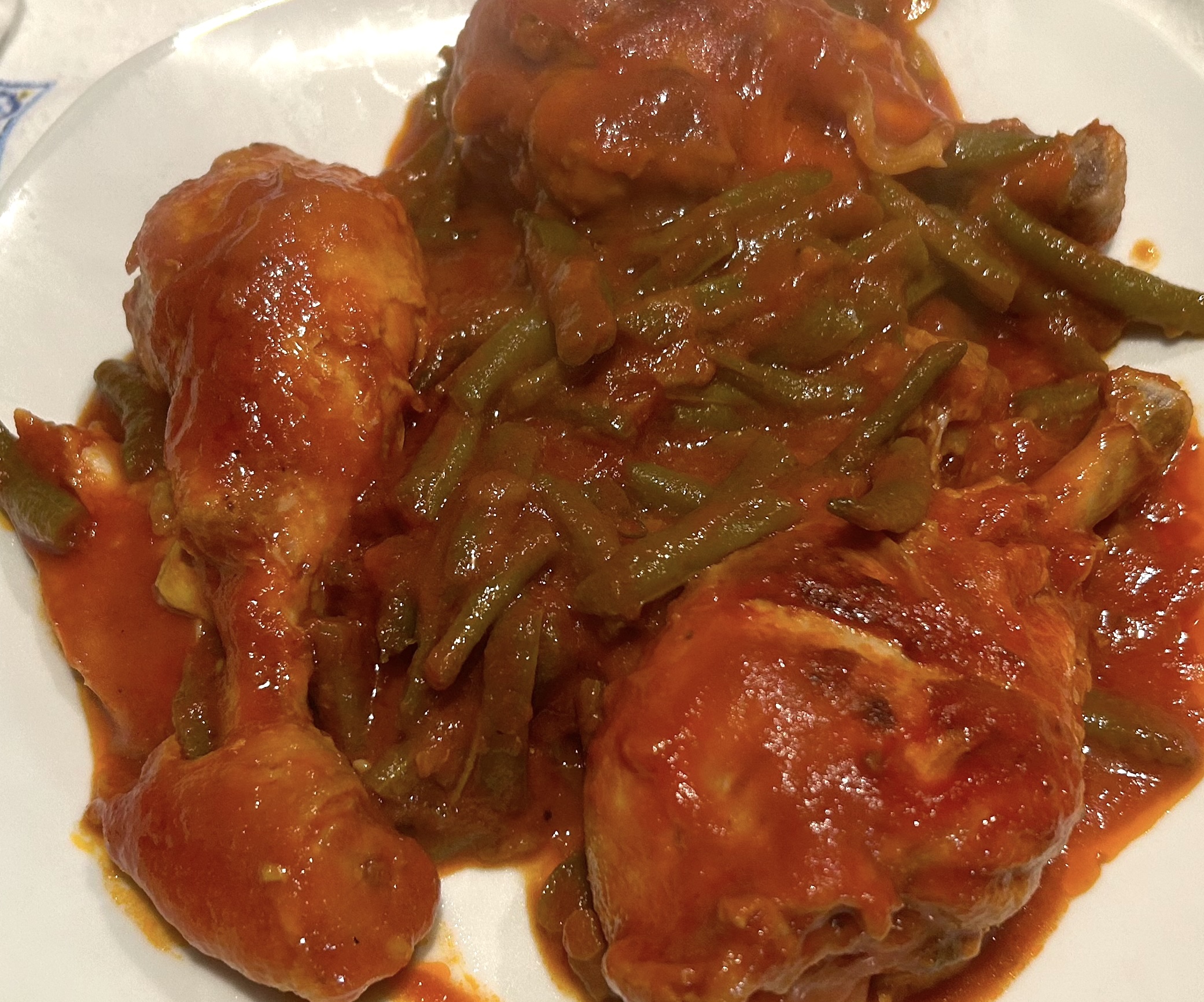 Chicken legs with fresh green beans