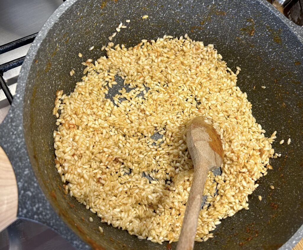 cook the rice with a drizzle of oil