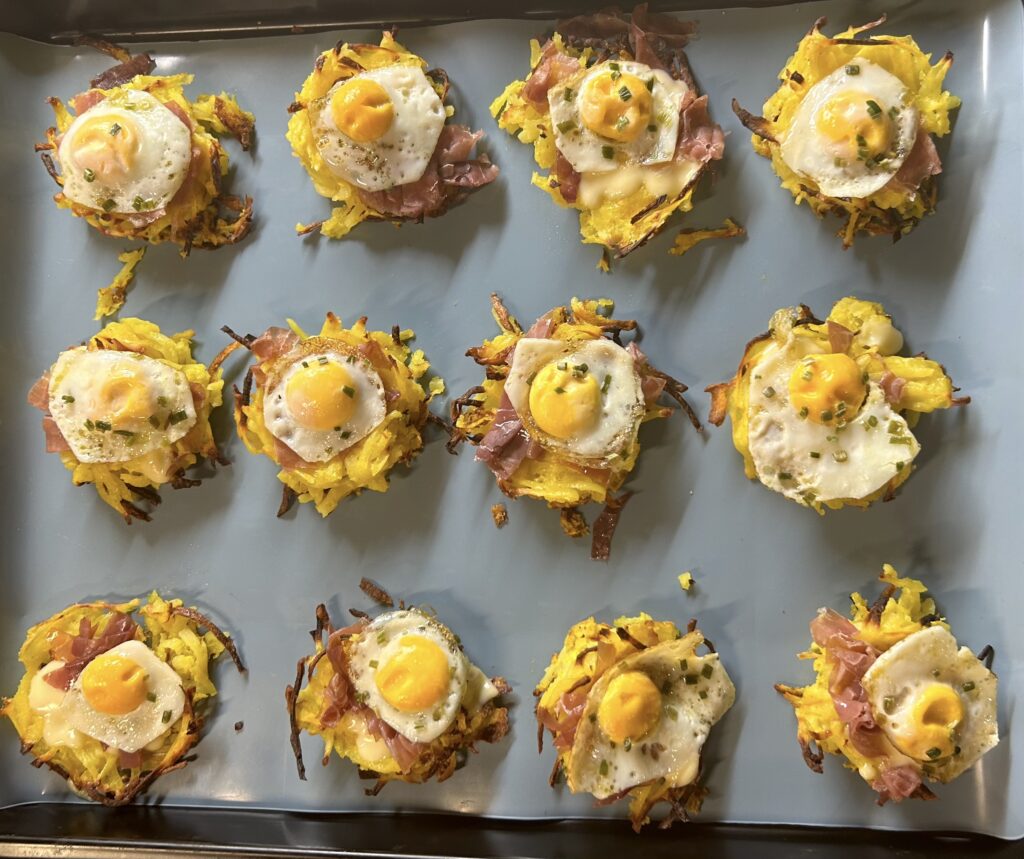 ready the potato nests with ham and quail eggs