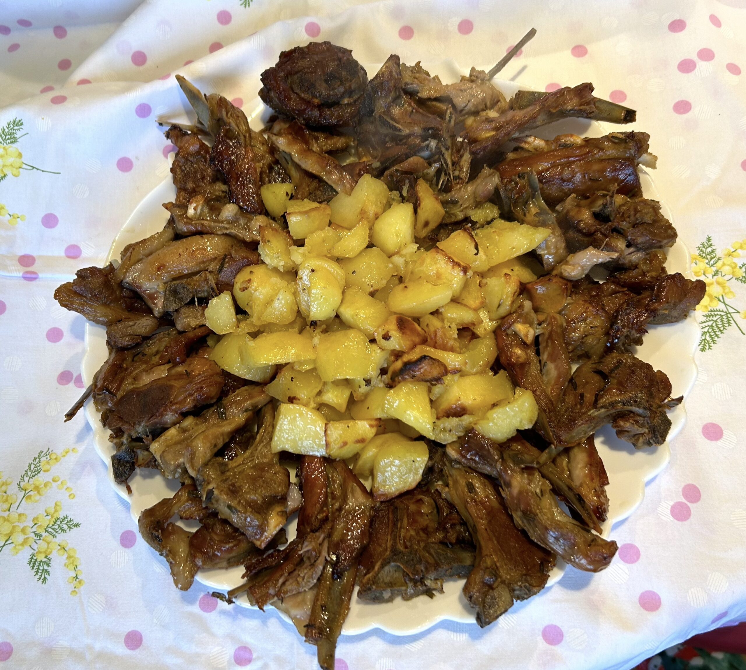 Roasted lamb with potatoes