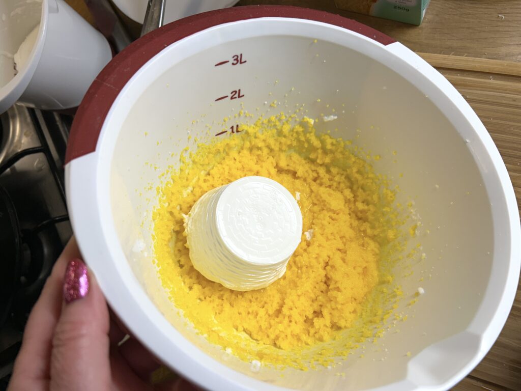 add the ricotta in yolks 