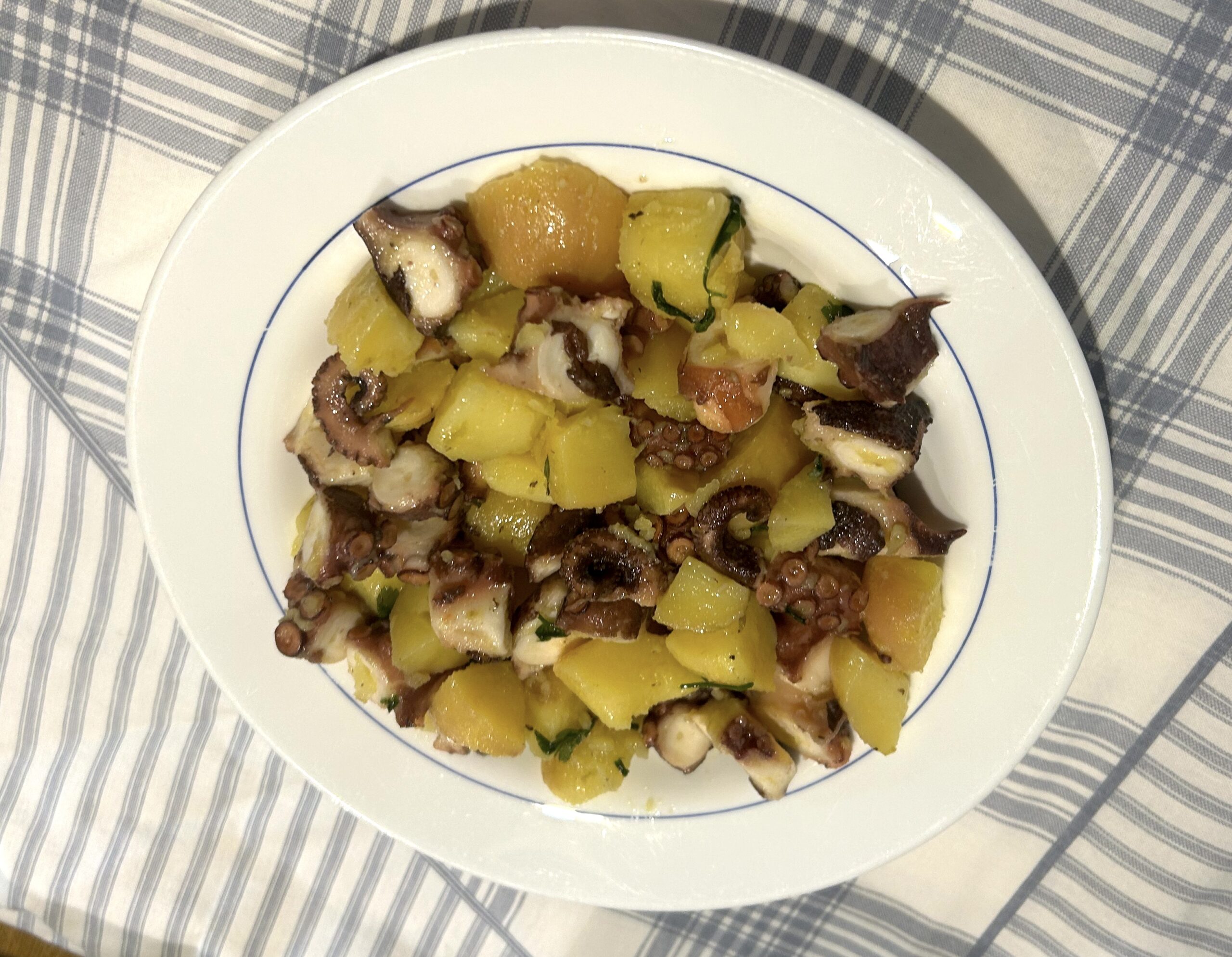 Octopus and potatoes salad