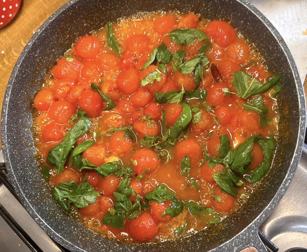 cook tomato with the lid