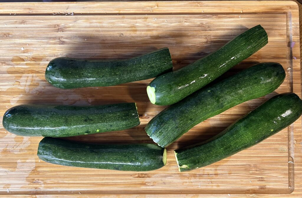 Wash the courgettes