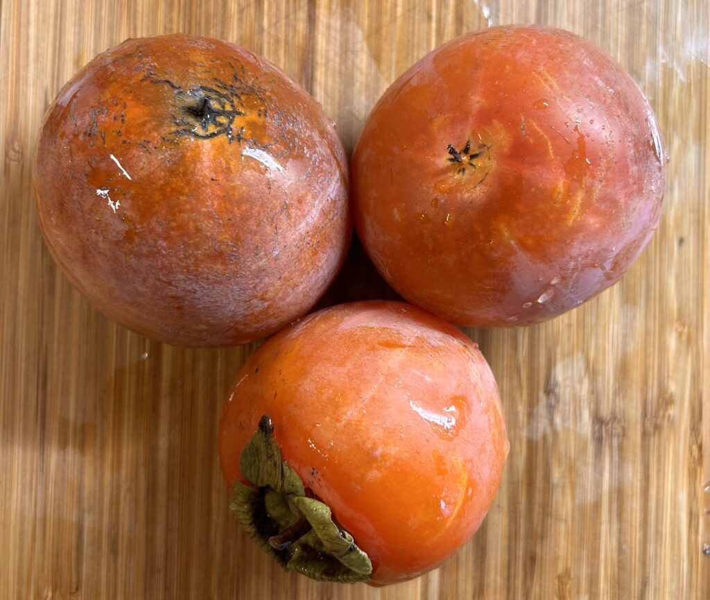 3 persimmons