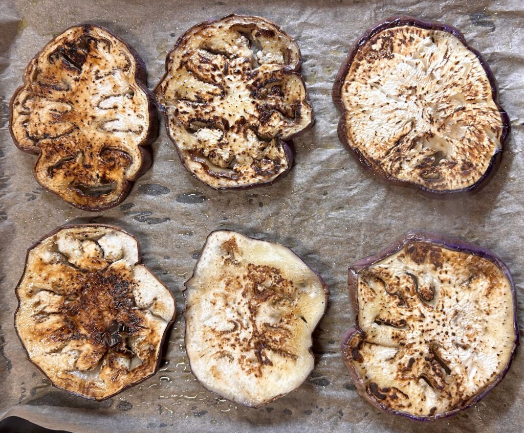 distribute the cooked aubergine slices