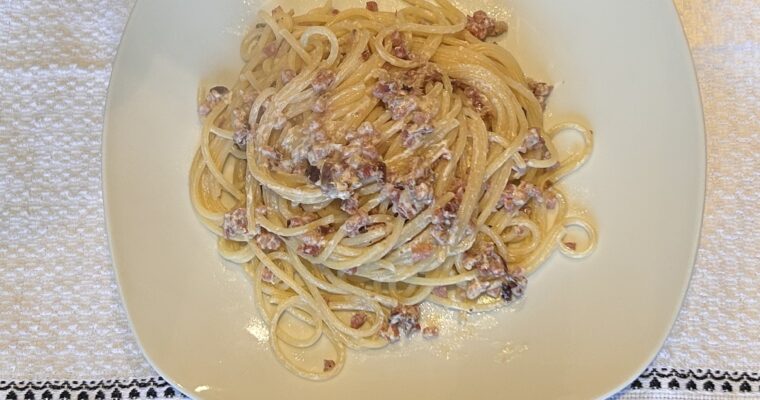 Spaghetti con speck